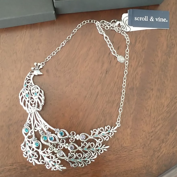 Scroll & Vine Jewelry - Scroll & Vine Peacock 18" Necklace
